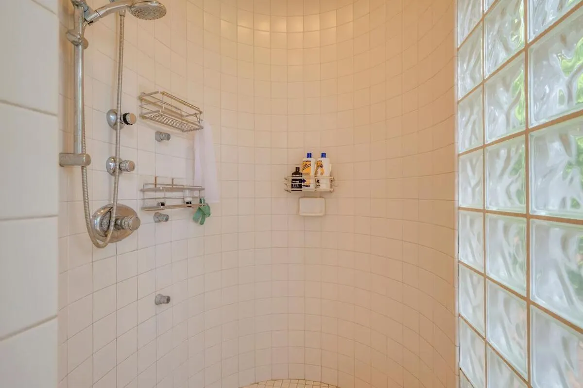 Private Escape With Open Layout Pool And 3King Beds ワイレア 0*,