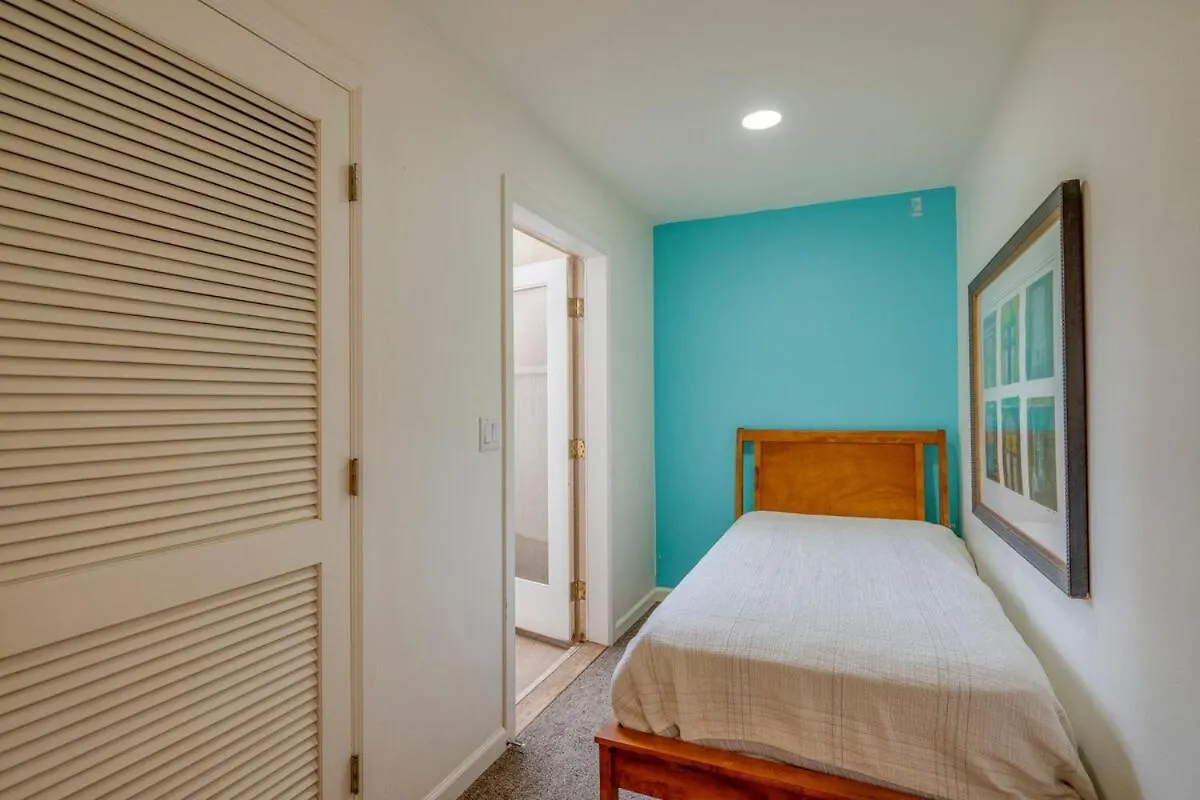 Private Escape With Open Layout Pool And 3King Beds ワイレア 別荘