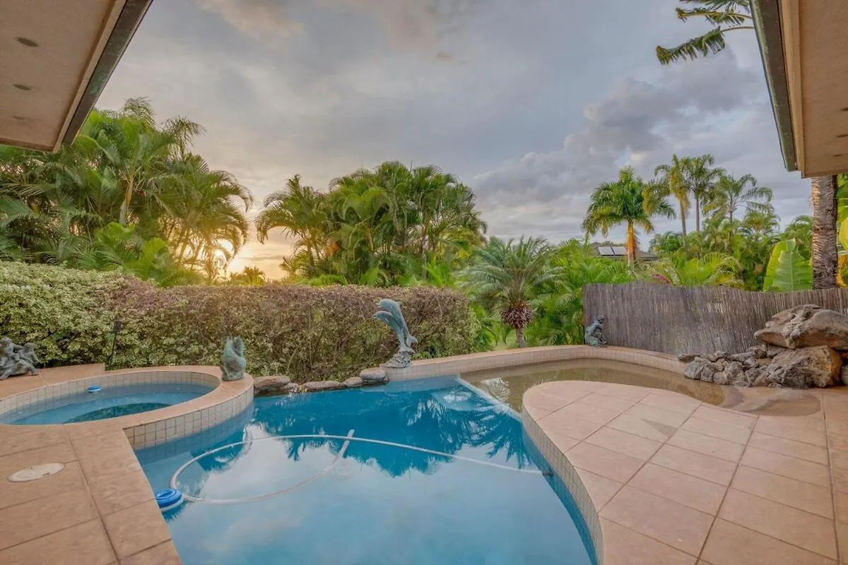 Private Escape With Open Layout Pool And 3King Beds ワイレア